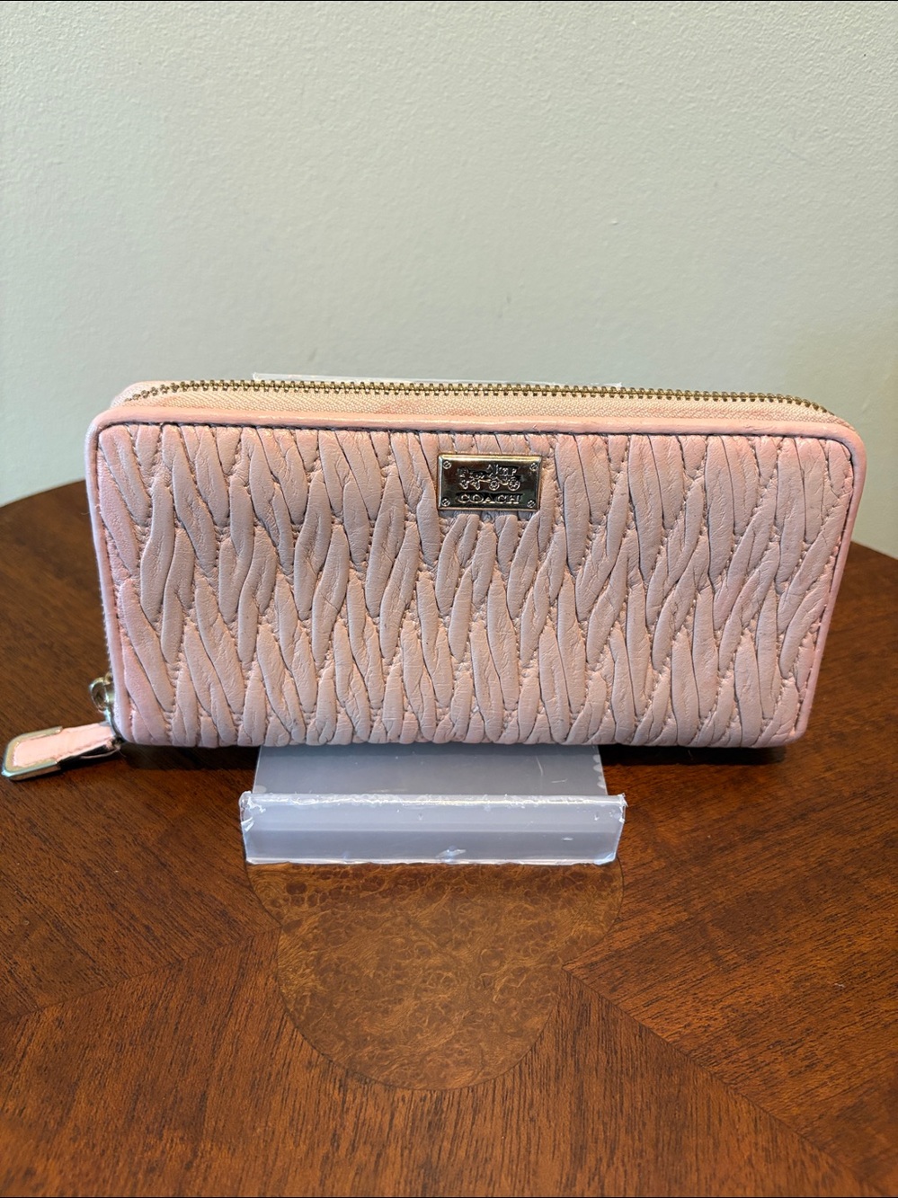 Coach Quilted Long Wallet  Zip-Around Wallet  Leather Blush  Pale Pink. EUC